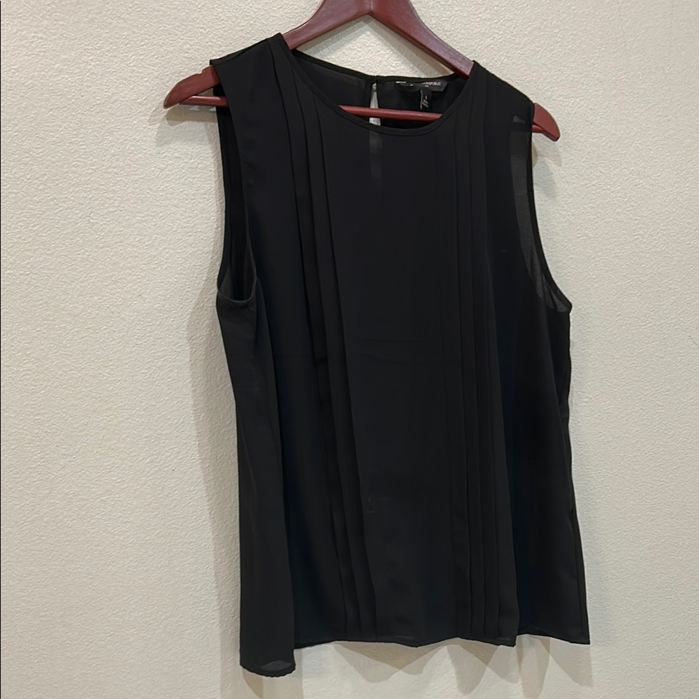 Banana Republic Black Fitted Sleeveless Blouse